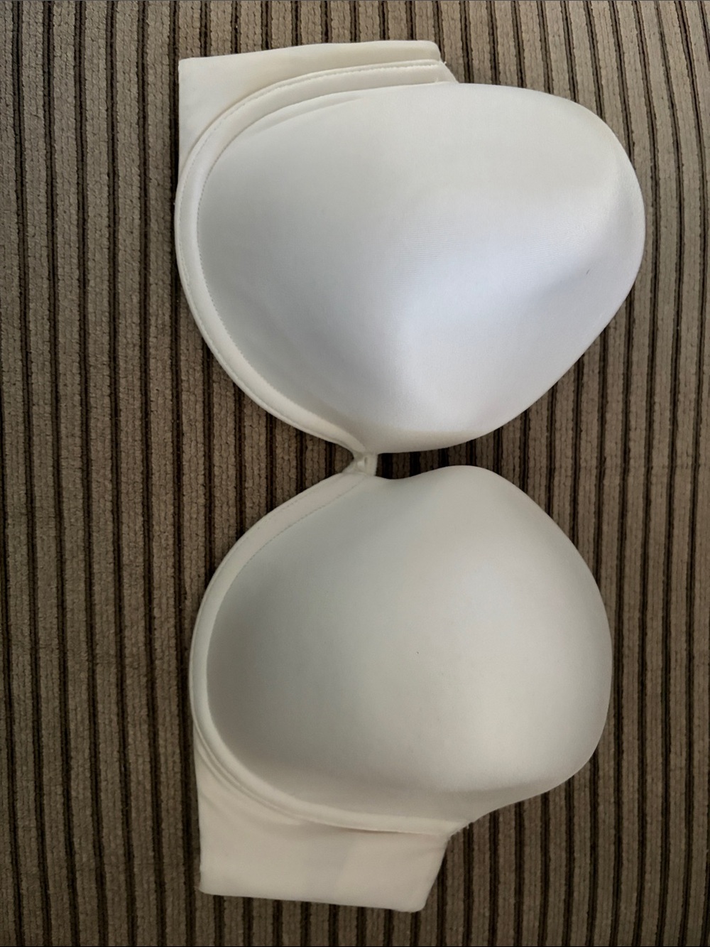 Victoria’s Secret Strapless White Smooth Molded Cup Bra